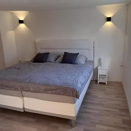 Naehe Marburg Und Giessen * Fronhausen